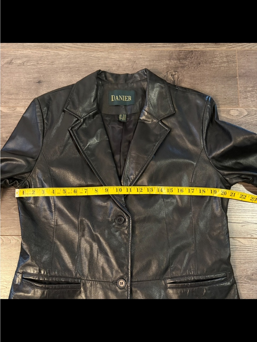 Danier genuine leather blazer jacket black - Picture 4 of 11